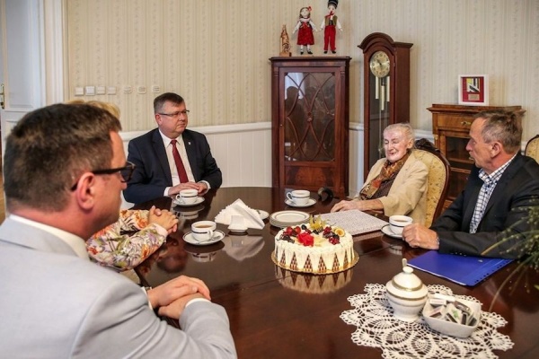 wizyta wandy półtawskiej w urzędzie marszałkowskim